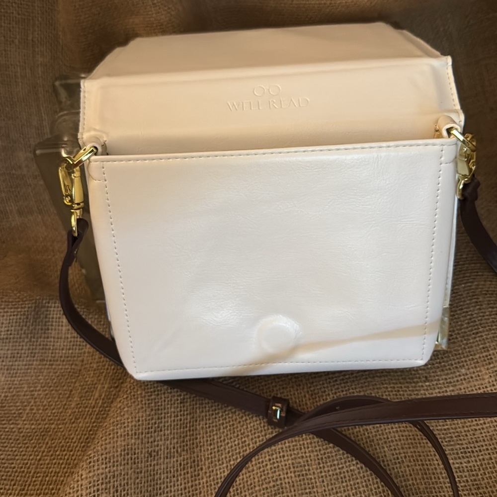 “Book” Handbag - Picture 2 of 4